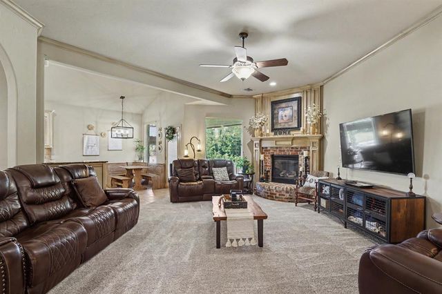 2204 Hanover Lane, Edmond, OK 73034