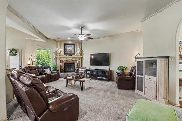 2204 Hanover Lane, Edmond, OK 73034