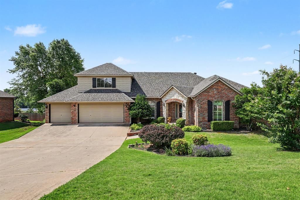 2204 Hanover Lane, Edmond, OK 73034