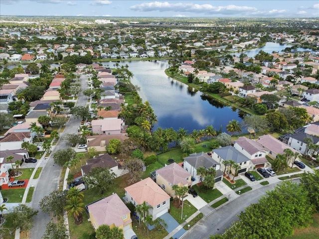 15895 NW 5th Street, Pembroke Pines, FL 33028