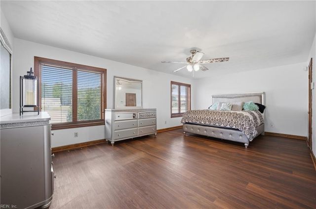 4032 Lakeview DR, Chesapeake, VA 23323