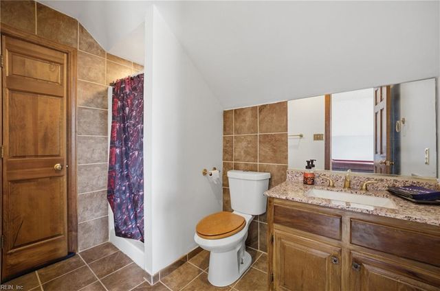 4032 Lakeview DR, Chesapeake, VA 23323