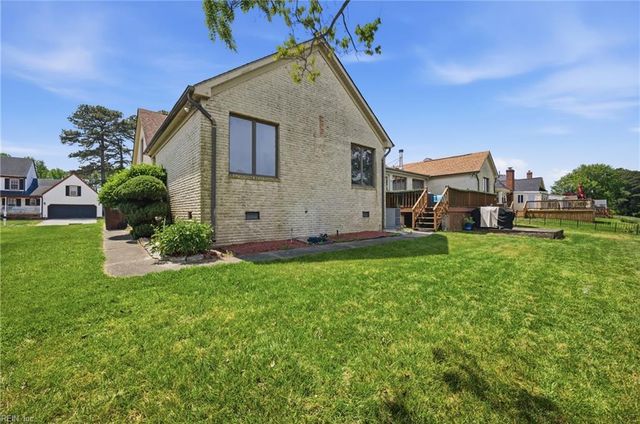 4032 Lakeview DR, Chesapeake, VA 23323