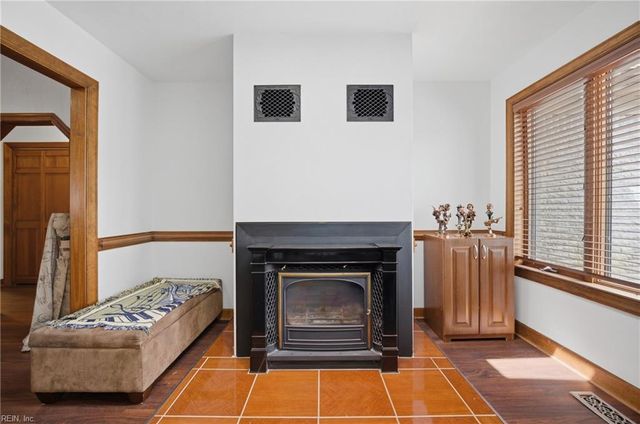 4032 Lakeview DR, Chesapeake, VA 23323