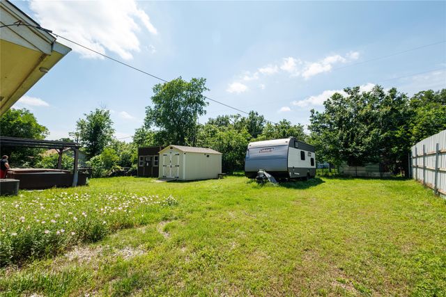 104 Richard Lane, Azle, TX 76020