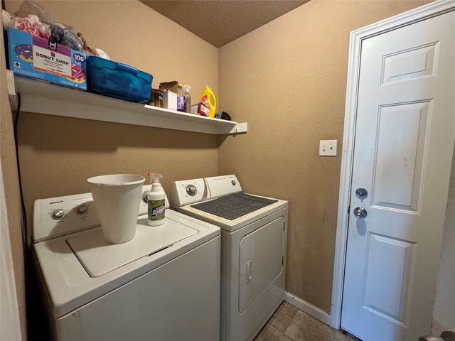 104 Richard Lane, Azle, TX 76020