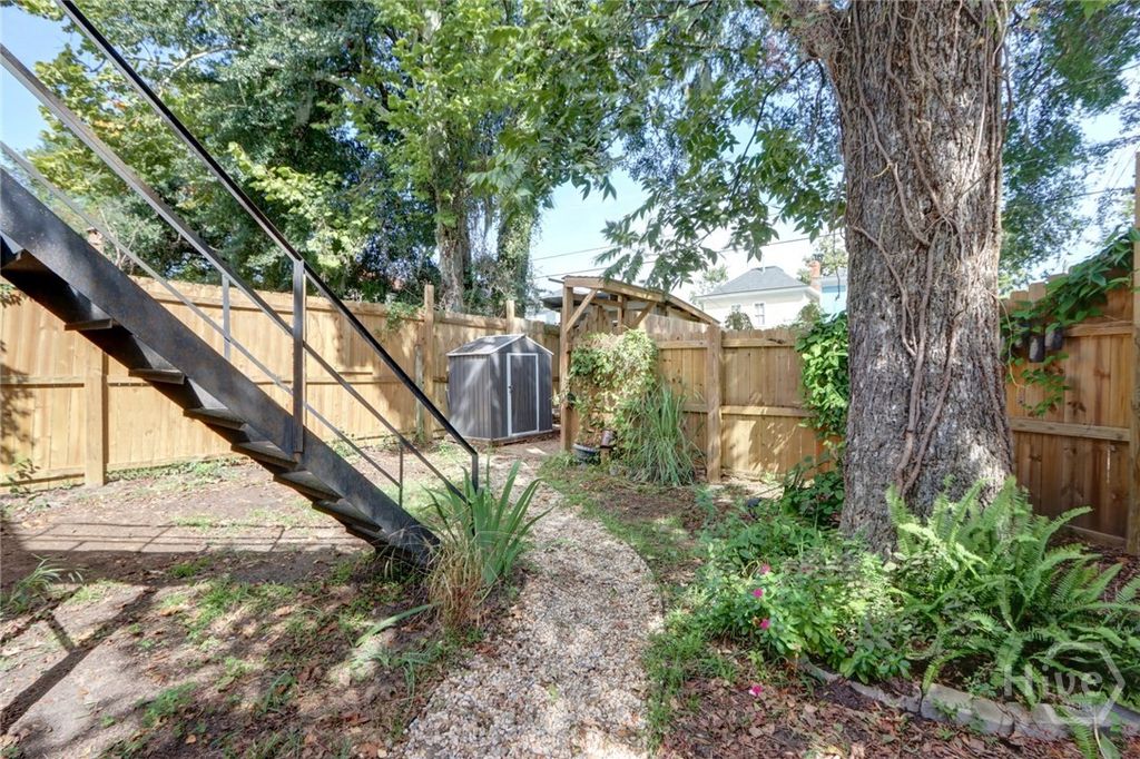 Image 3 of property listing at 510-512 W 39th Street, Savannah, GA 31415