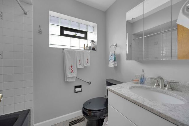 7101 Birch Street, Bridgeview, IL 60455