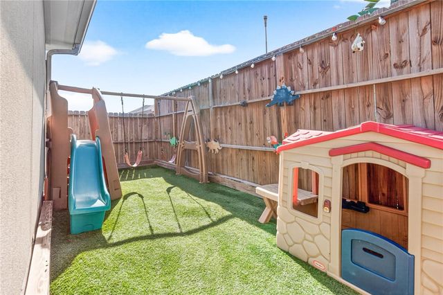 14133 PALO SECO Dr, Corpus Christi, TX 78418