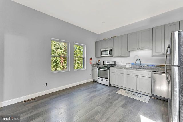 609 BRUNSWICK AVE, Trenton, NJ 08638