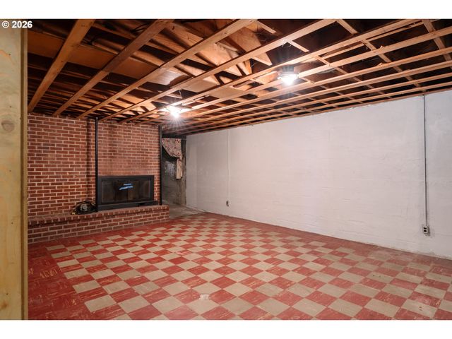 3535 Sw BUDDINGTON St, Portland, OR 97219
