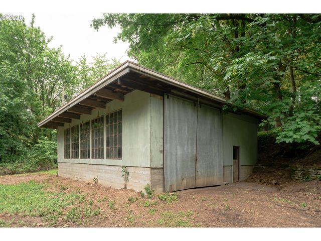 3535 Sw BUDDINGTON St, Portland, OR 97219