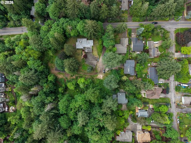 3535 Sw BUDDINGTON St, Portland, OR 97219