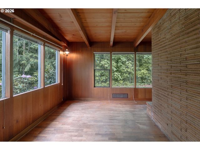 3535 Sw BUDDINGTON St, Portland, OR 97219