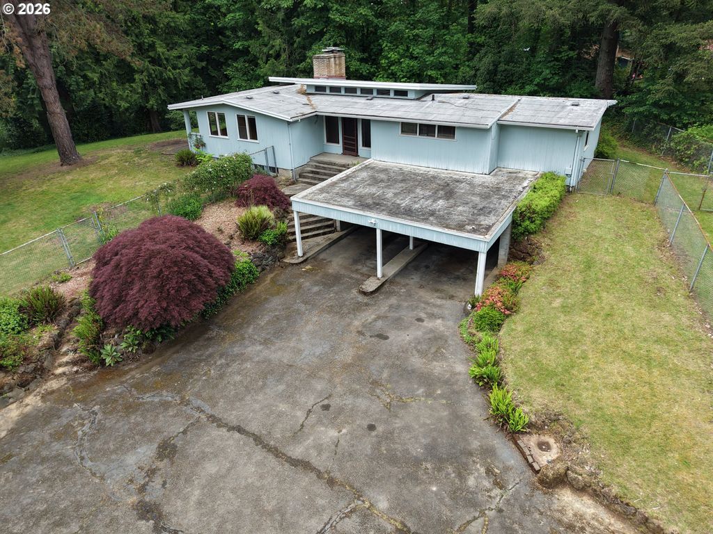 3535 Sw BUDDINGTON St, Portland, OR 97219