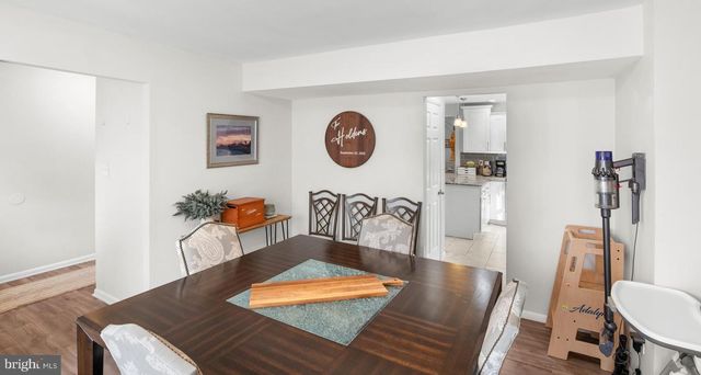 128 E GREEN VALLEY CIR, Newark, DE 19711