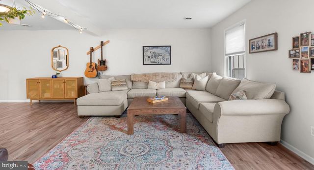 128 E GREEN VALLEY CIR, Newark, DE 19711