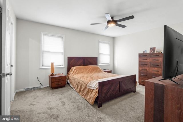 128 E GREEN VALLEY CIR, Newark, DE 19711