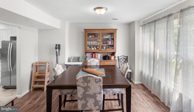 128 E GREEN VALLEY CIR, Newark, DE 19711