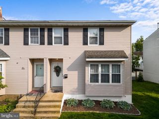 128 E GREEN VALLEY CIR, Newark, DE 19711