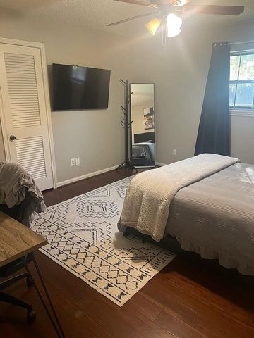 707 Montclair Boulevard, Sugar Land, TX 77478