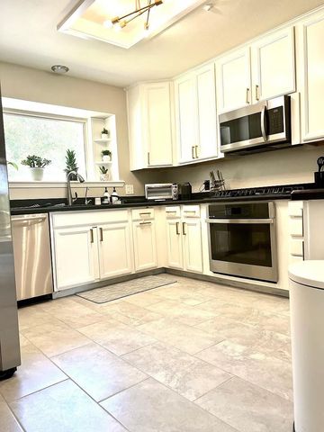 707 Montclair Boulevard, Sugar Land, TX 77478