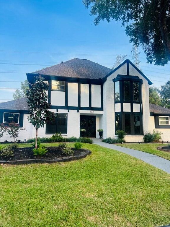 707 Montclair Boulevard, Sugar Land, TX 77478
