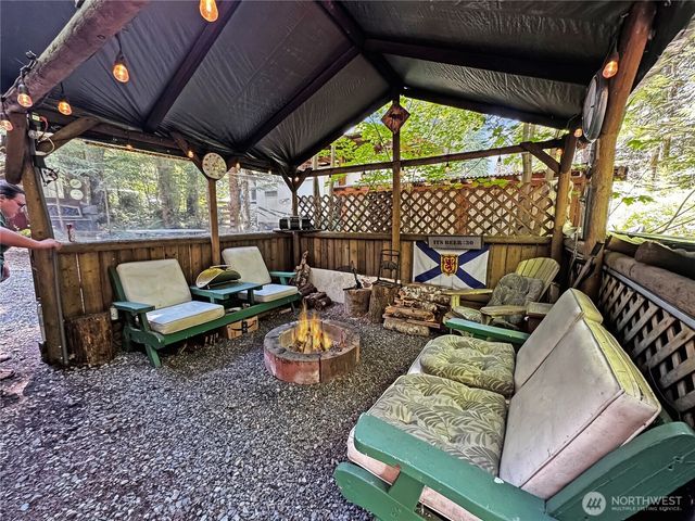 92 1 Goldrush Road, Deming, WA 98244