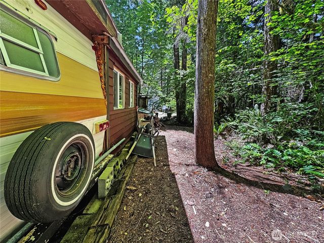 92 1 Goldrush Road, Deming, WA 98244