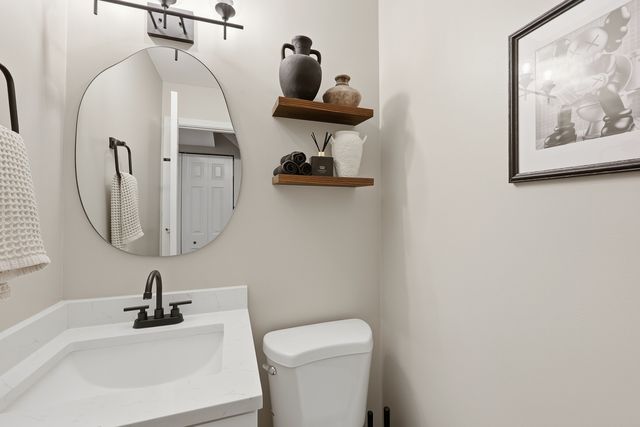 1880 Gleneagle Circle, Elgin, IL 60123