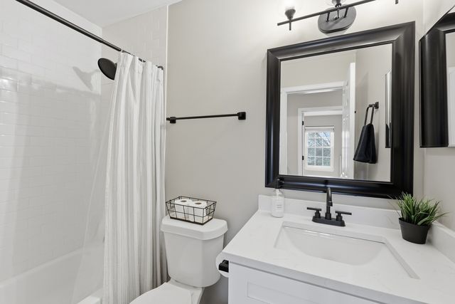 1880 Gleneagle Circle, Elgin, IL 60123