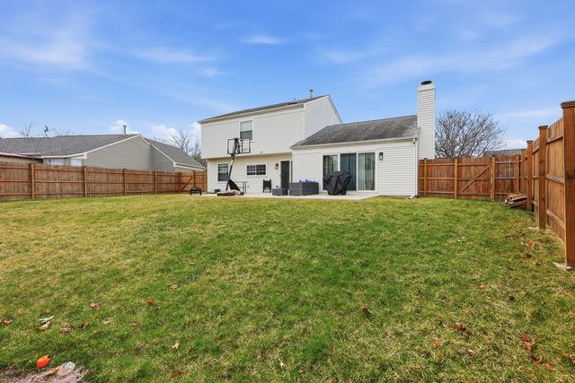 1880 Gleneagle Circle, Elgin, IL 60123