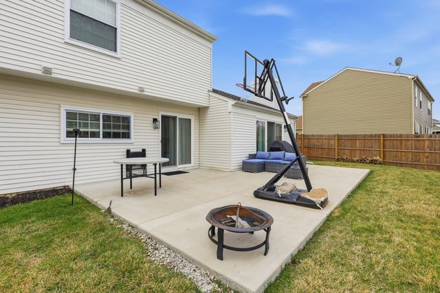 1880 Gleneagle Circle, Elgin, IL 60123