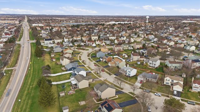 1880 Gleneagle Circle, Elgin, IL 60123