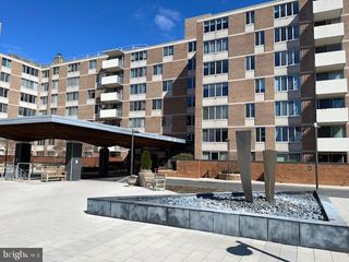 2939 Van Ness St NW Apt 1122, Washington, DC 20008