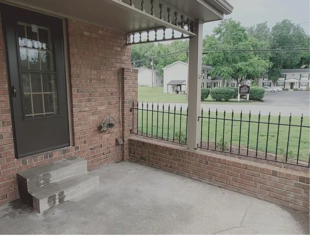 301 Hickory Pl, Nashville, TN 37214