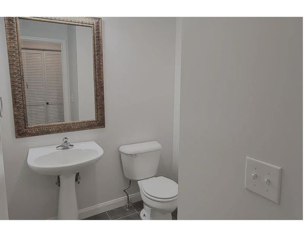 301 Hickory Pl, Nashville, TN 37214