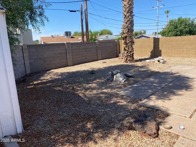 6611 E 1ST Street, Scottsdale, AZ 85251