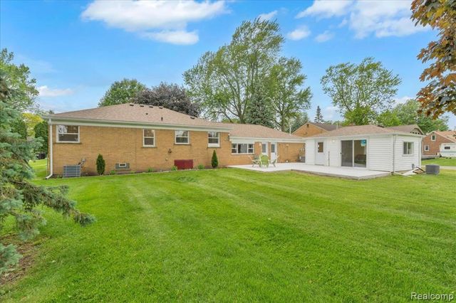 27853 Johnson Road, Grosse Ile, MI 48138