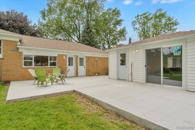 27853 Johnson Road, Grosse Ile, MI 48138