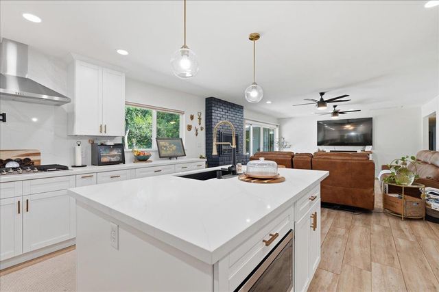 4849 Alexon Way, Carmichael, CA 95608