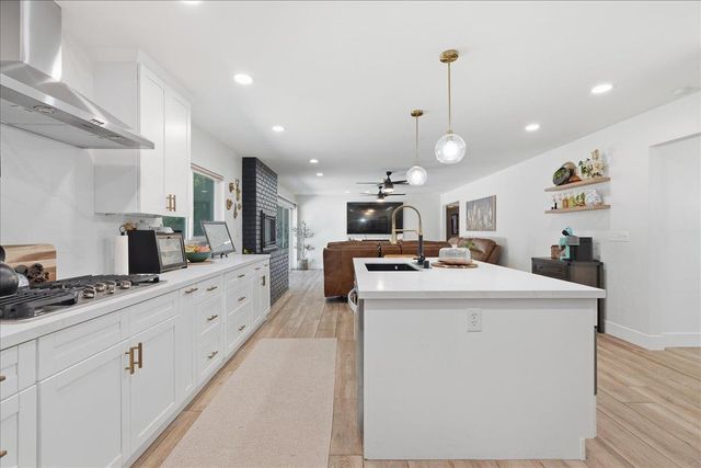 4849 Alexon Way, Carmichael, CA 95608