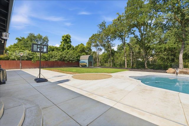 4849 Alexon Way, Carmichael, CA 95608
