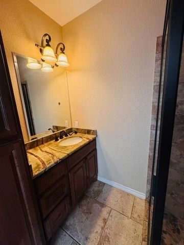 1220 Hinchliffe, Mexia, TX 76667