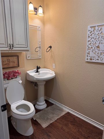 1220 Hinchliffe, Mexia, TX 76667