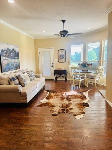 1220 Hinchliffe, Mexia, TX 76667