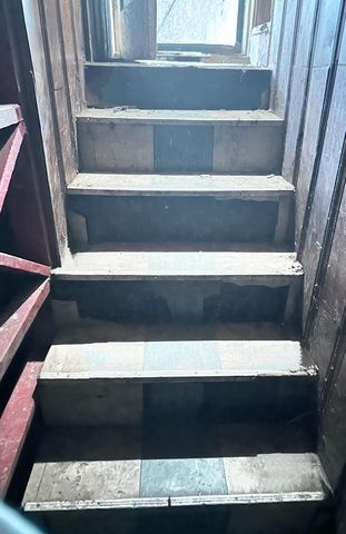 9539 Beechwood St Street, Detroit, MI 48204