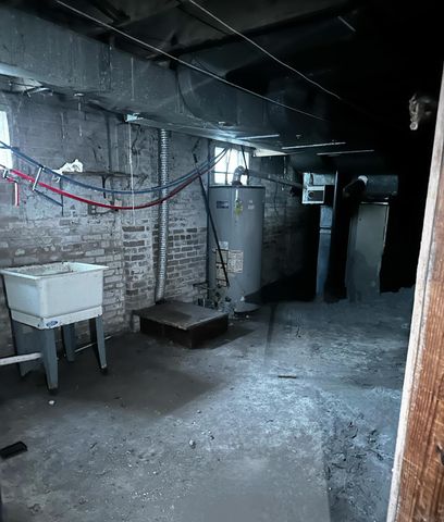 9539 Beechwood St Street, Detroit, MI 48204