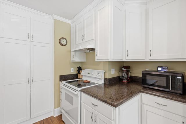 521 Center Street, Walterboro, SC 29488