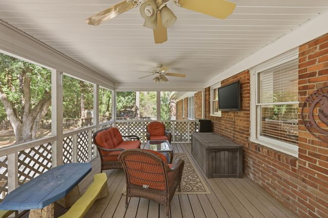 521 Center Street, Walterboro, SC 29488